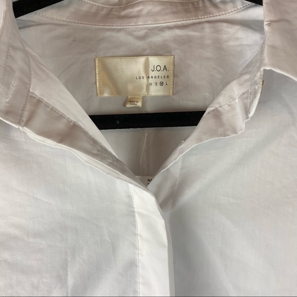 J.O.A Los Angeles white button up top NWT - Picture 4 of 7